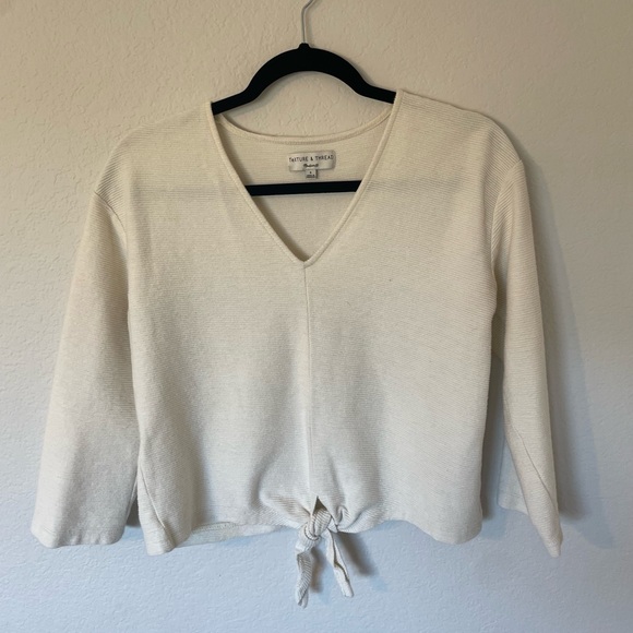 Cream Texture & Thread Top - Picture 3 of 3